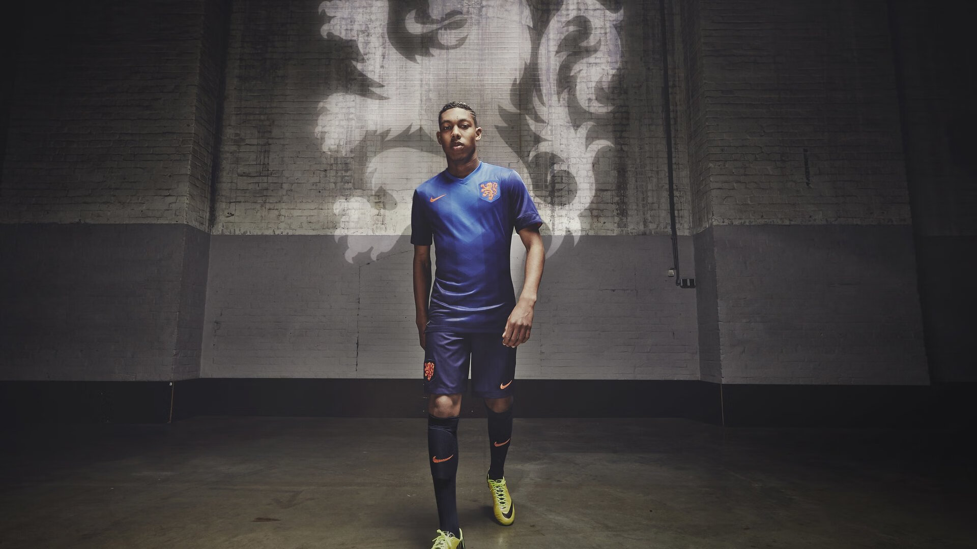 快攻为王防守策略如何限制闪电战，快攻是由防守转入进攻时,以最快的速度