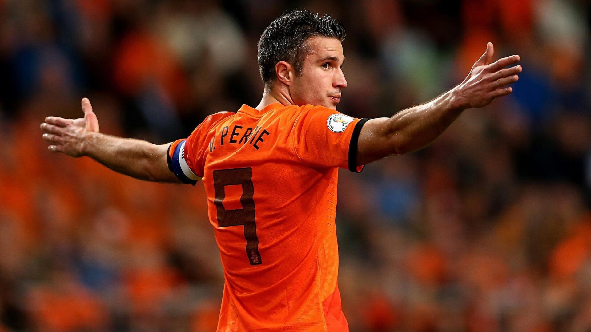 特斯·冯·迪克：充满创造力的中场球员，成为南非队攻防转换的桥梁